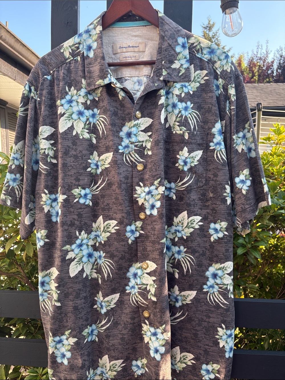 Tommy Bahama Men's Blue Floral silk Shirt